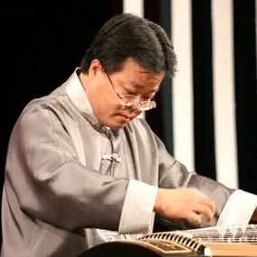 Introduction to Huang Jianwei（guzheng）Master performer