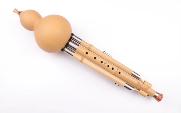 How to adjust the pitch of the cucurbit flute