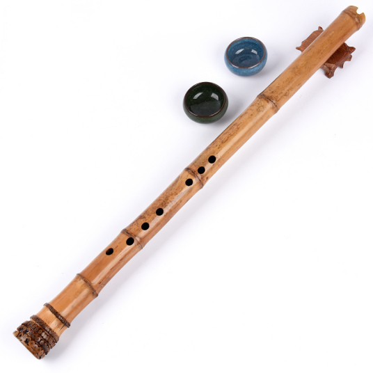 The material and structure of oral flute