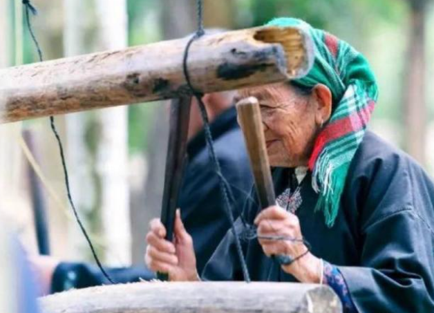 A traditional musical instrument that heals the soul - ding dong