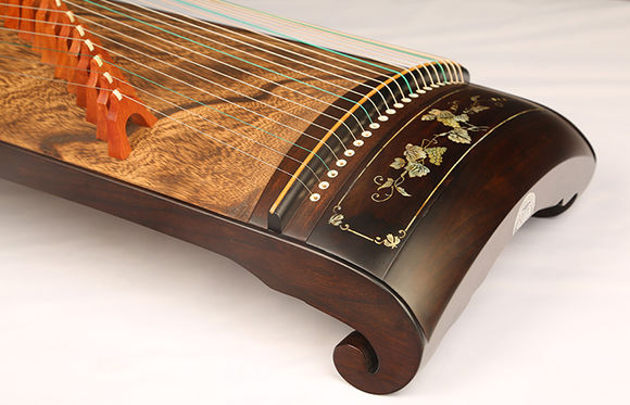 How to keep the sound quality of the guzheng unchanged