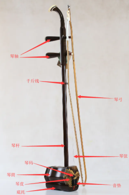 How can I play a beautiful and pure sound on the erhu?