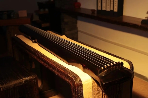 Who created Guqin minus character notation?