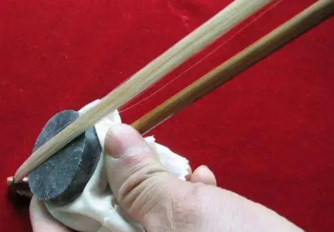 Why do Erhu rub rosin? How to use rosin