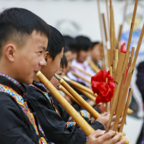 新仁苗族乡折溪小学：校园吹起芦笙音 传承文化进课堂