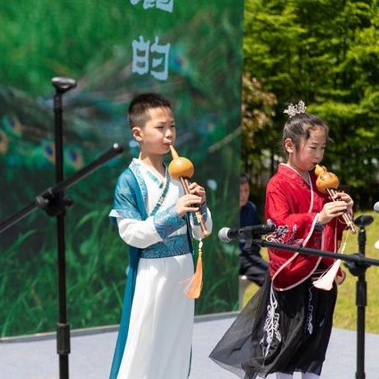 妙西桑农农场举办音乐会 传递民族音乐的魅力