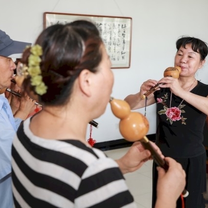 华强社区湾里街道老年学校：为中老年朋友提供专业文化艺术教育服务