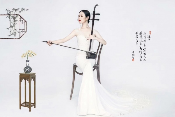 Pretty girl playing popular song with erhu goes viral